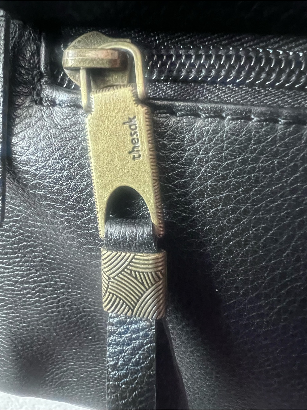 Y2K Black Crossbody bag with adjustable strap Leather by The Sak - Picture 13 of 16